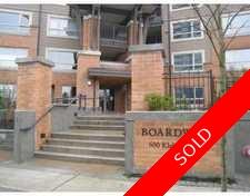 Port Moody Centre Condo for sale:  2 bedroom 961 sq.ft. (Listed 2010-03-16)